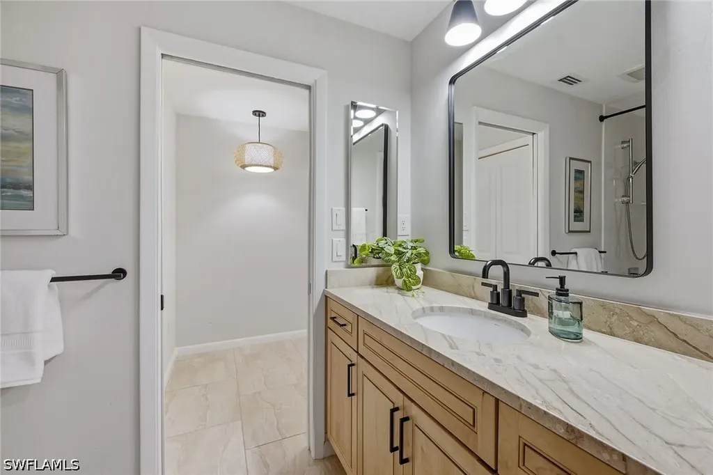425 Pine Lake Drive Naples FL 34112