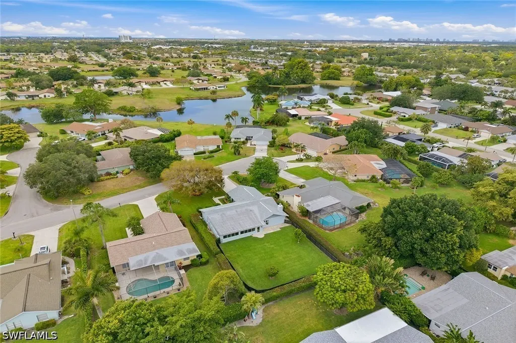 425 Pine Lake Drive Naples FL 34112