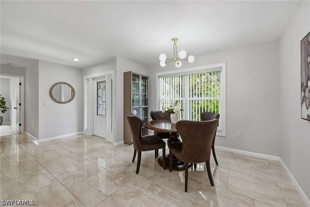 425 Pine Lake Drive Naples FL 34112