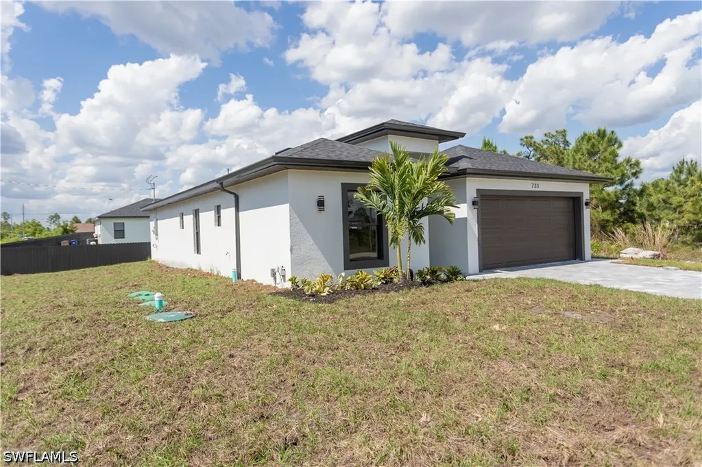 733 Phelps Street E Lehigh Acres FL 33974