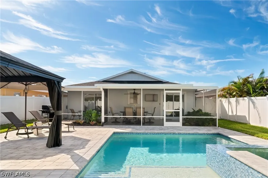 543 107th Avenue N Naples FL 34108