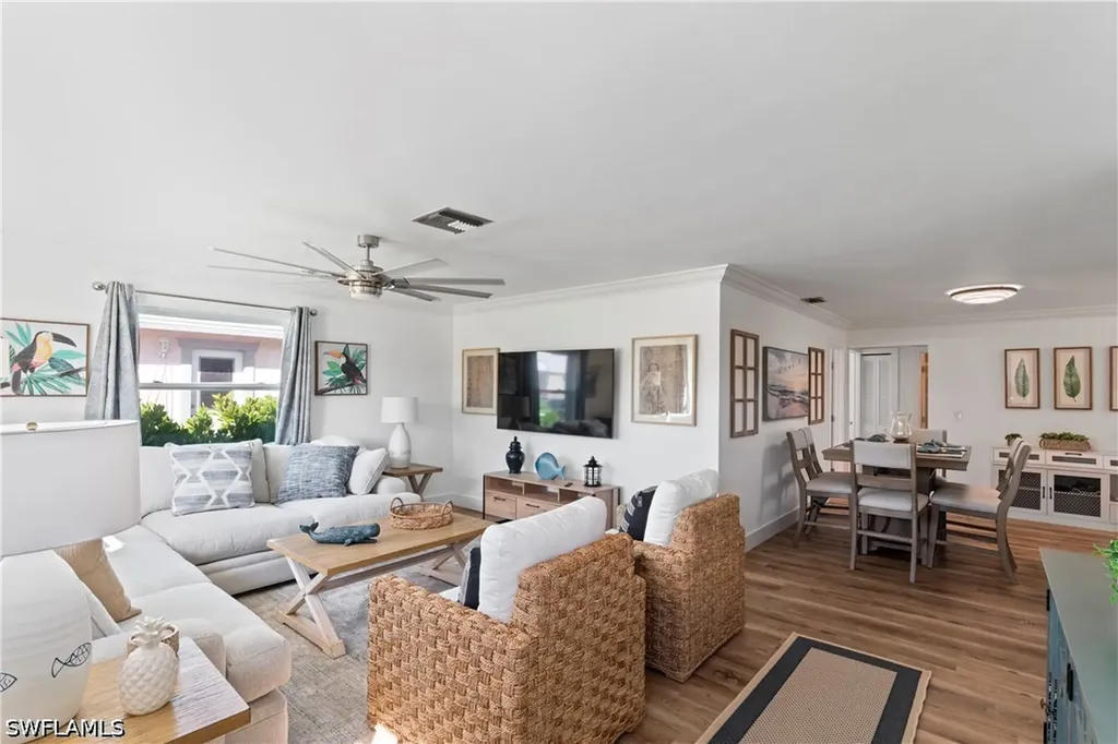 543 107th Avenue N Naples FL 34108
