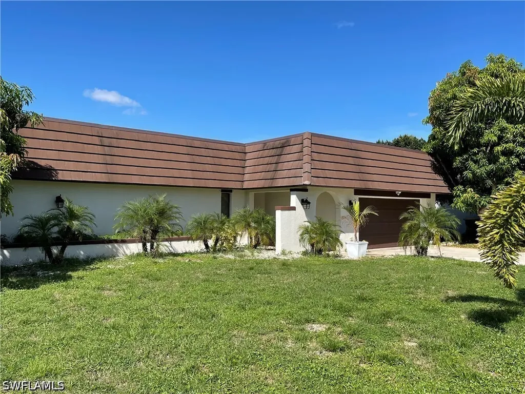 255 Pine Valley Circle Naples FL 34113