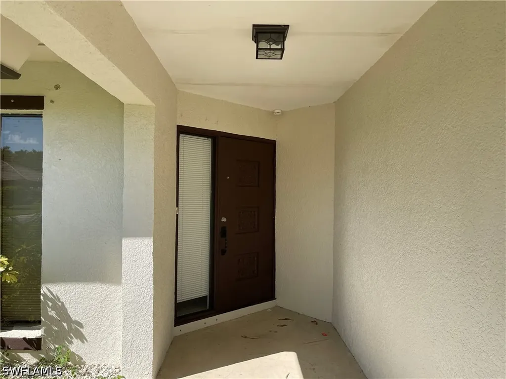 255 Pine Valley Circle Naples FL 34113