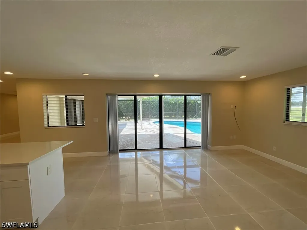 255 Pine Valley Circle Naples FL 34113