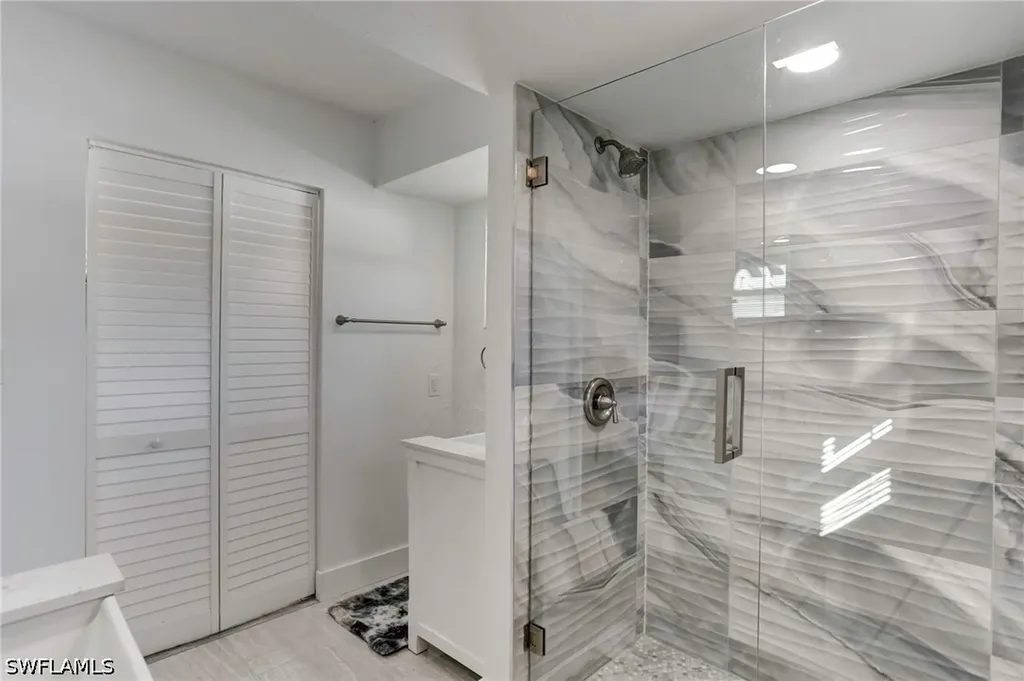 10842 Vanderbilt Drive Naples FL 34108