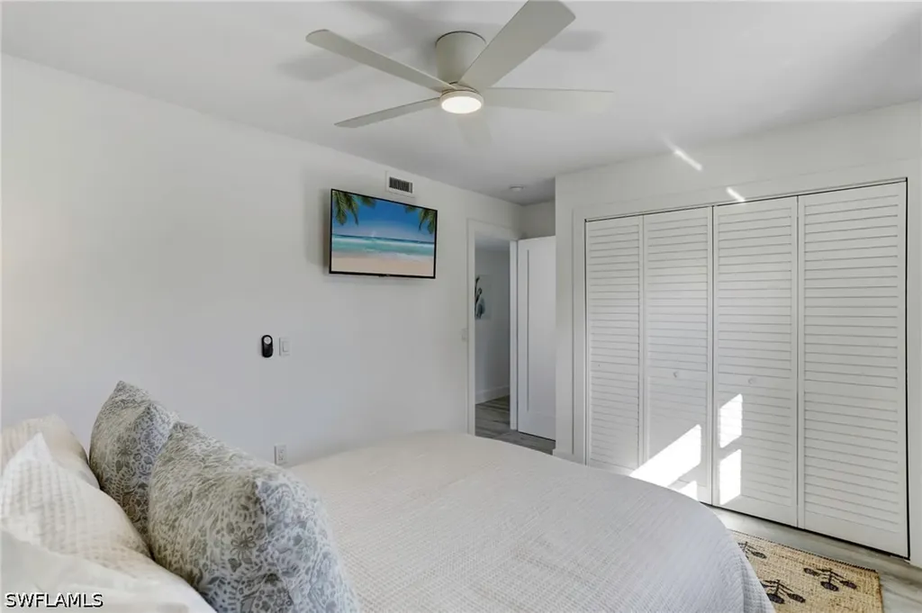 10842 Vanderbilt Drive Naples FL 34108