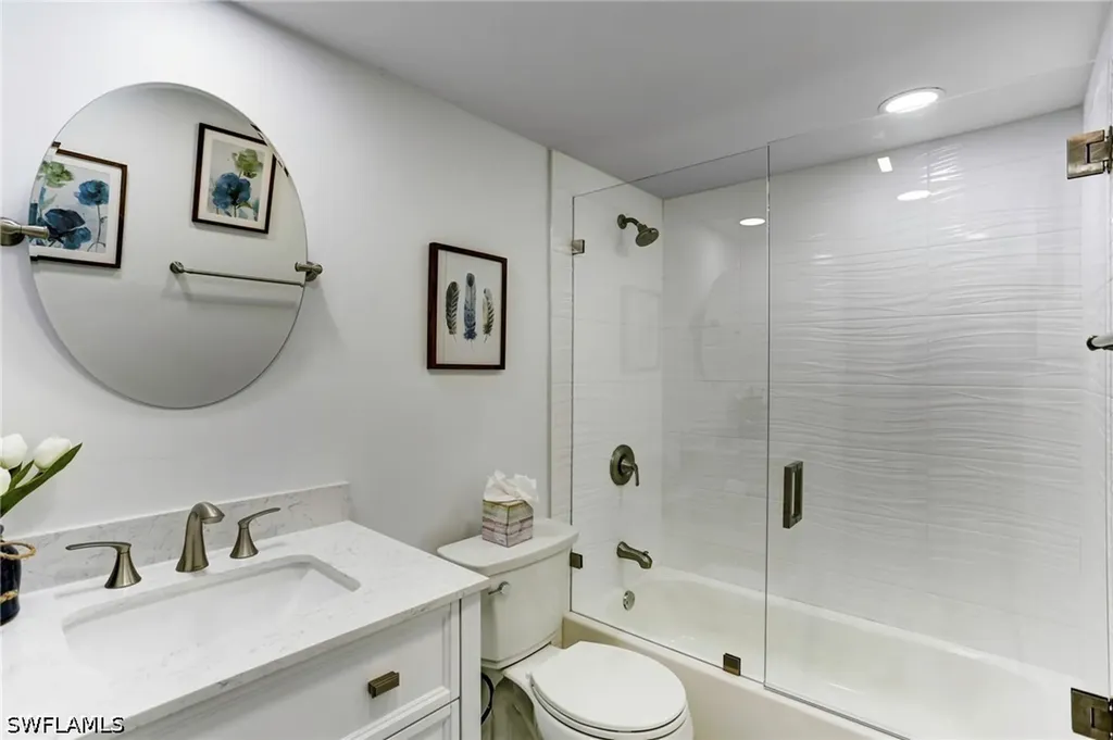 10842 Vanderbilt Drive Naples FL 34108