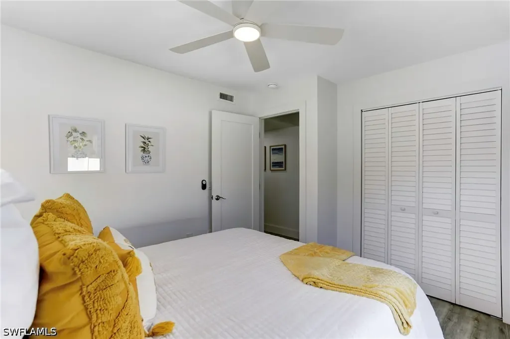 10842 Vanderbilt Drive Naples FL 34108