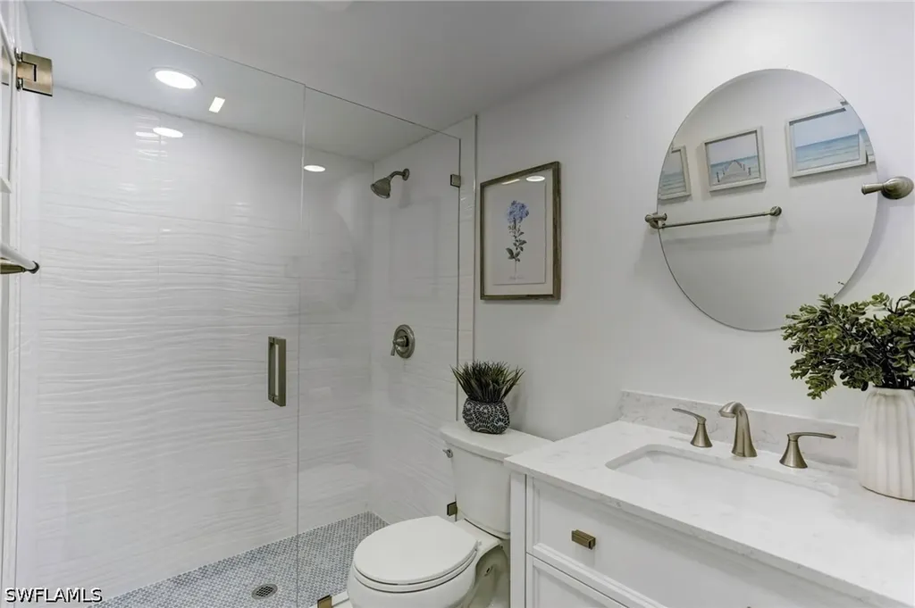 10842 Vanderbilt Drive Naples FL 34108