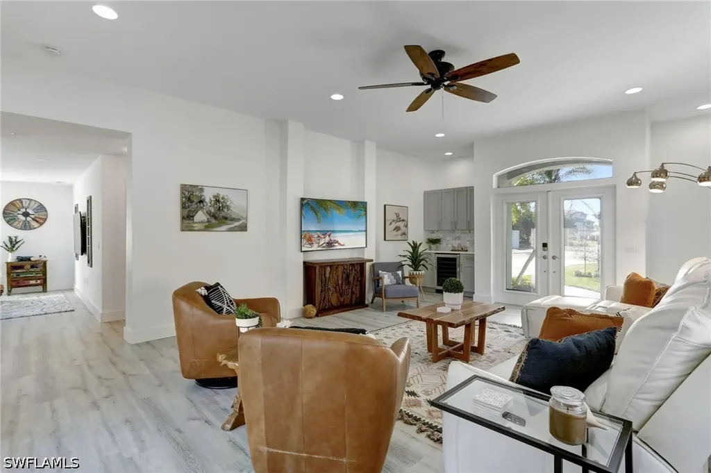 10842 Vanderbilt Drive Naples FL 34108