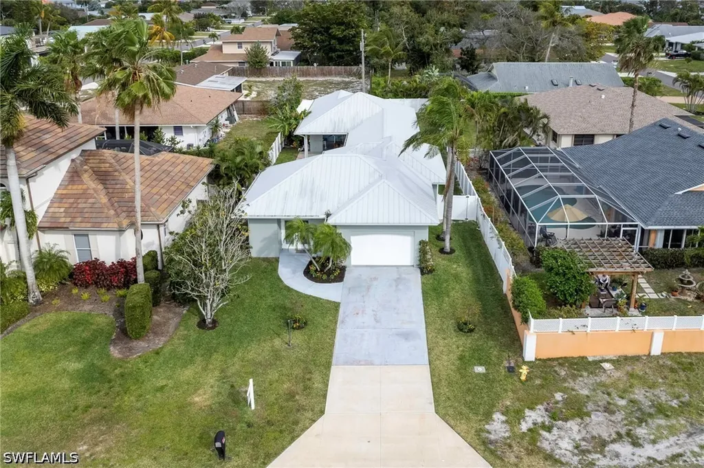 10842 Vanderbilt Drive Naples FL 34108