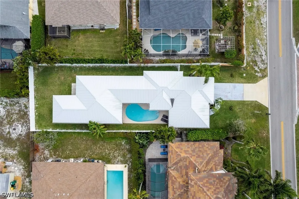 10842 Vanderbilt Drive Naples FL 34108