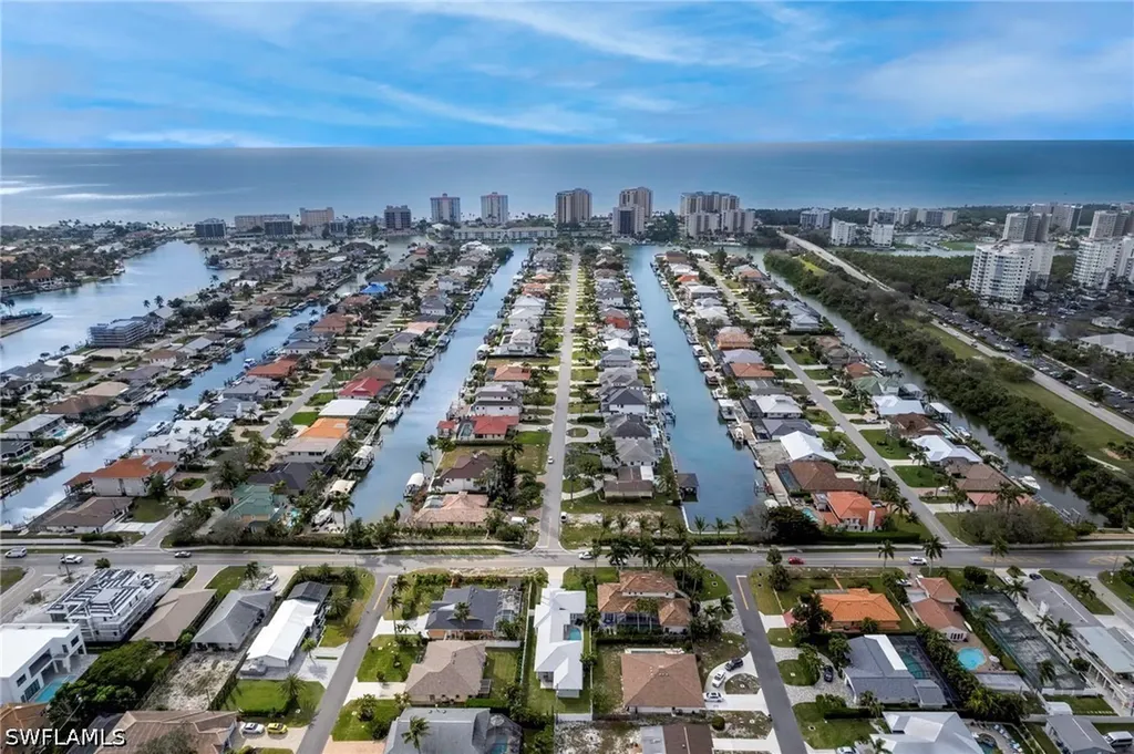 10842 Vanderbilt Drive Naples FL 34108
