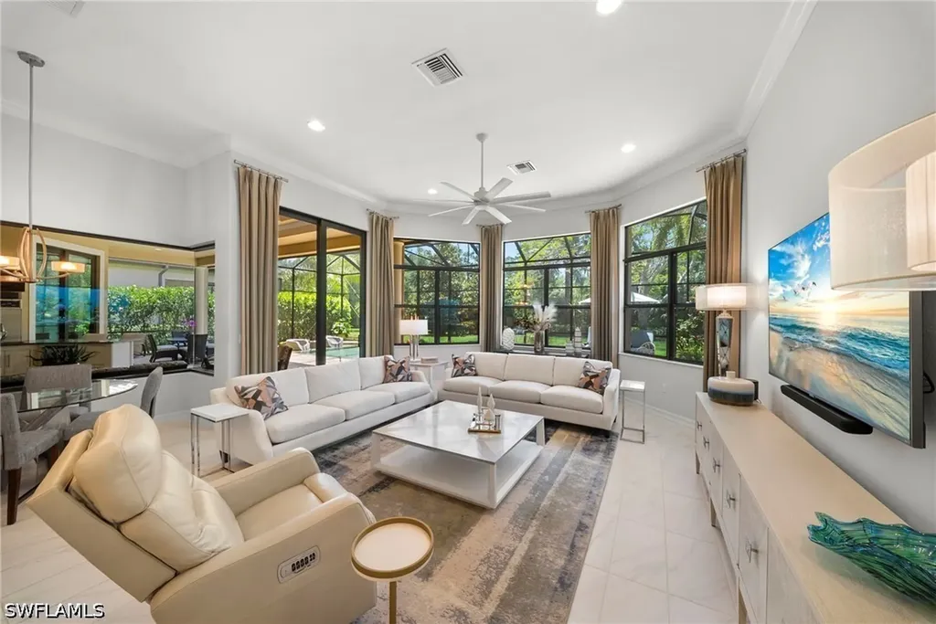 6449 Costa Circle Naples FL 34113