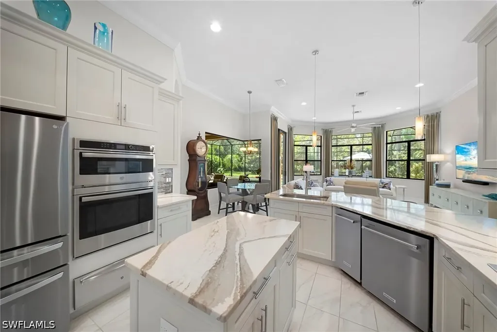 6449 Costa Circle Naples FL 34113
