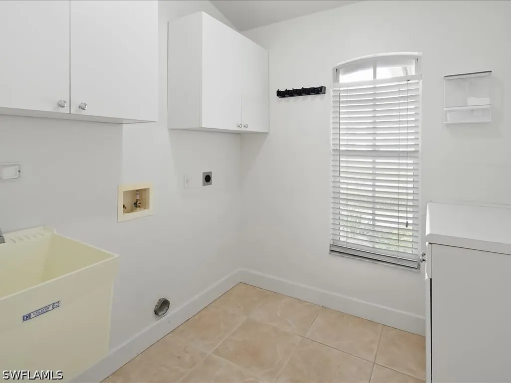 1345 Whiteheart Avenue Marco Island FL 34145