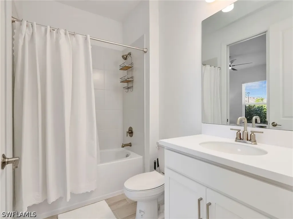15558 Vittorio Street Naples FL 34114
