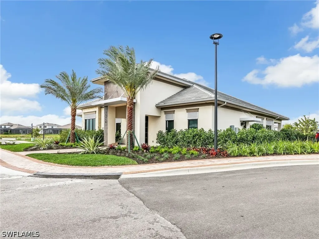 15558 Vittorio Street Naples FL 34114