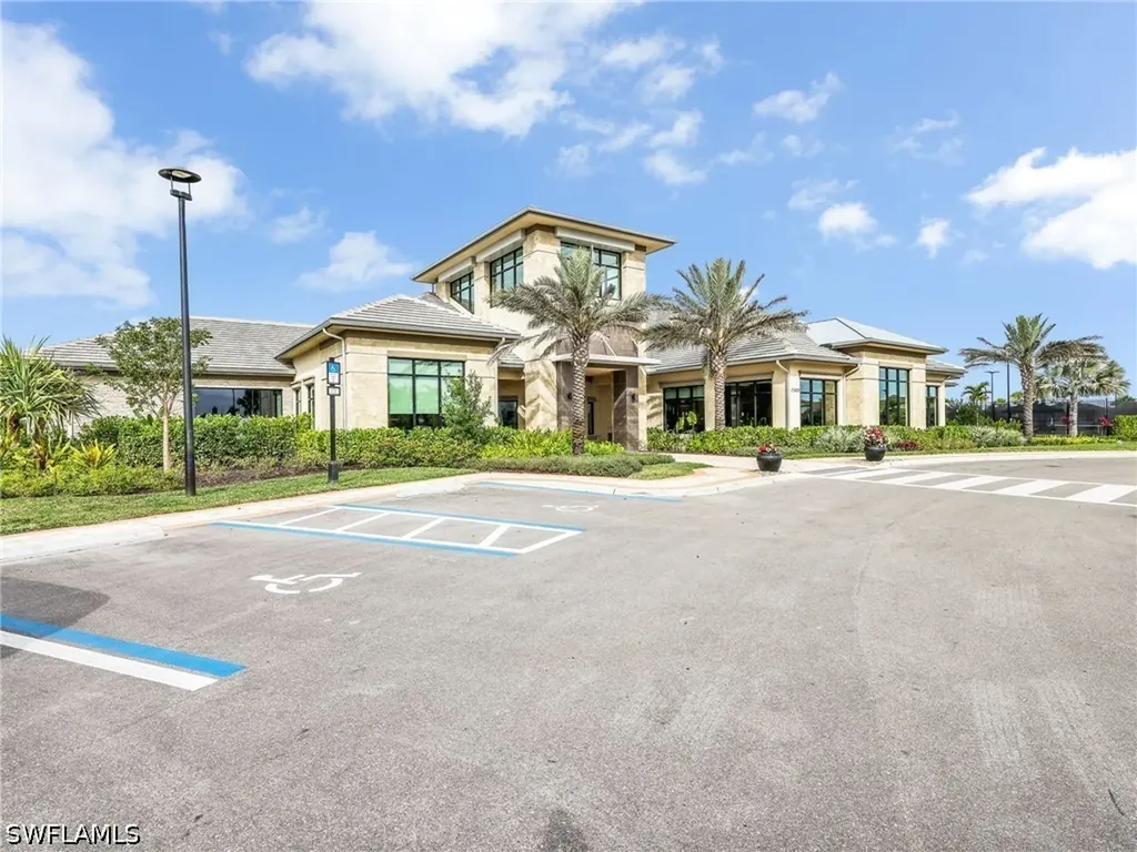 15558 Vittorio Street Naples FL 34114