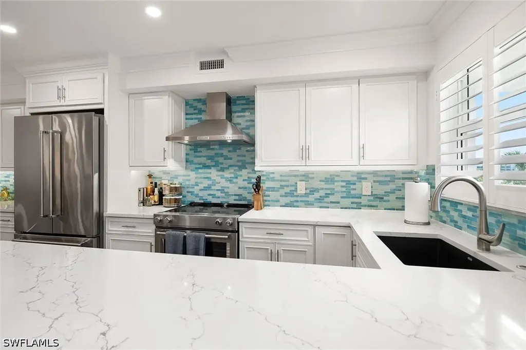 3000 Gulf Shore Boulevard N Naples FL 34103