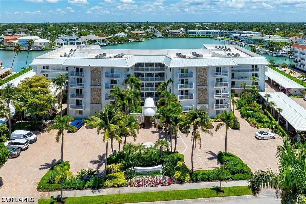3000 Gulf Shore Boulevard N Naples FL 34103