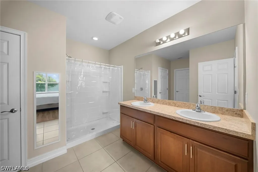 1628 NW 9th Terrace Cape Coral FL 33993