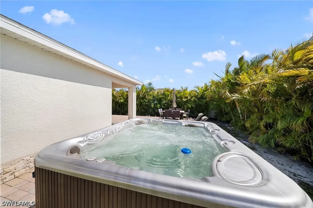 1628 NW 9th Terrace Cape Coral FL 33993