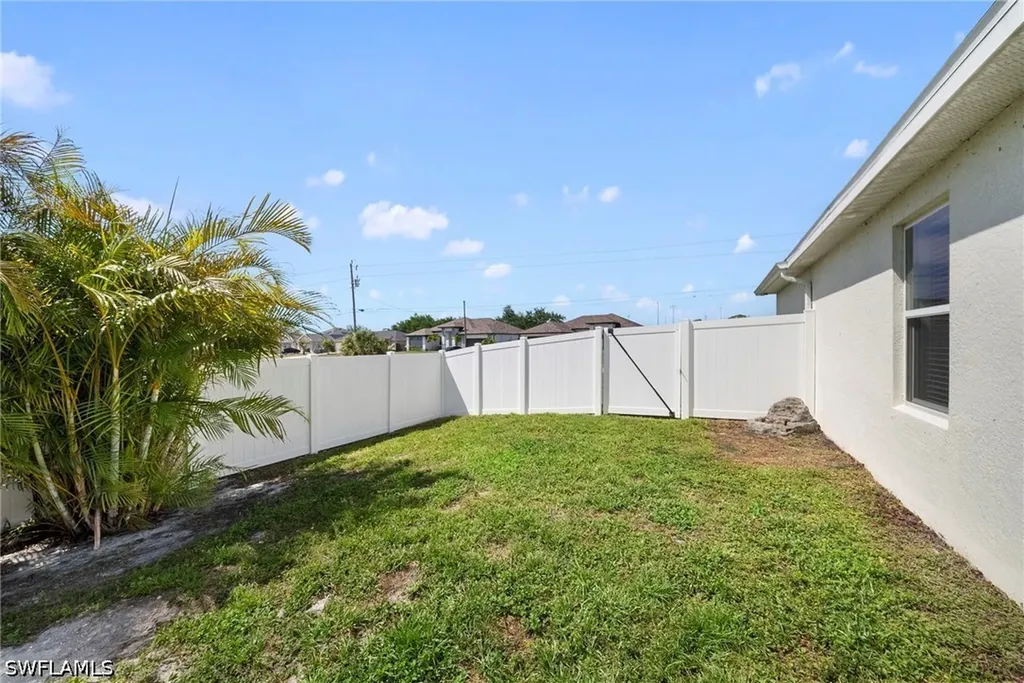 1628 NW 9th Terrace Cape Coral FL 33993