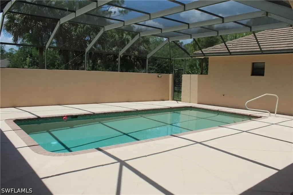 461 33rd Avenue NE Naples FL 34120