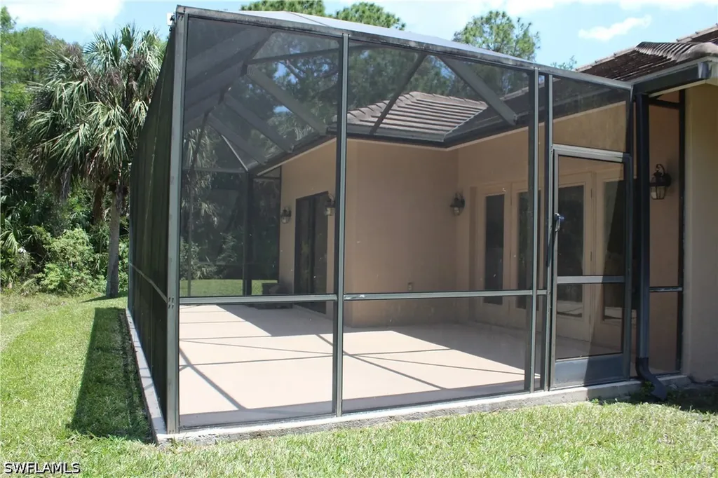 461 33rd Avenue NE Naples FL 34120