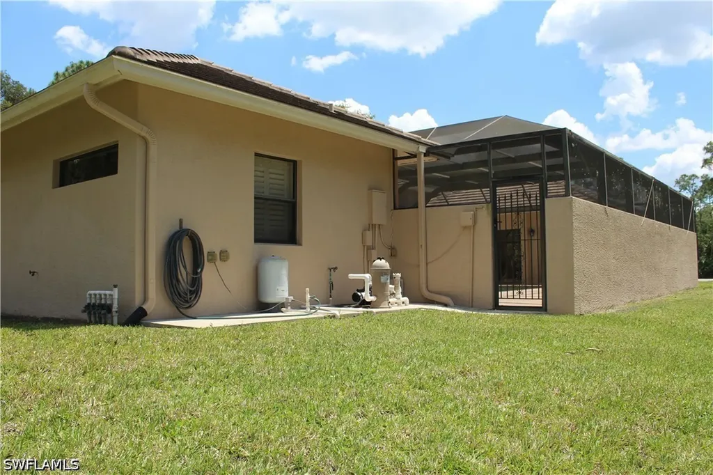 461 33rd Avenue NE Naples FL 34120