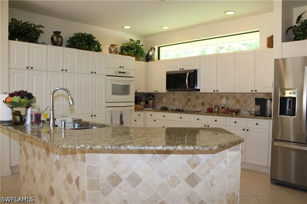 461 33rd Avenue NE Naples FL 34120
