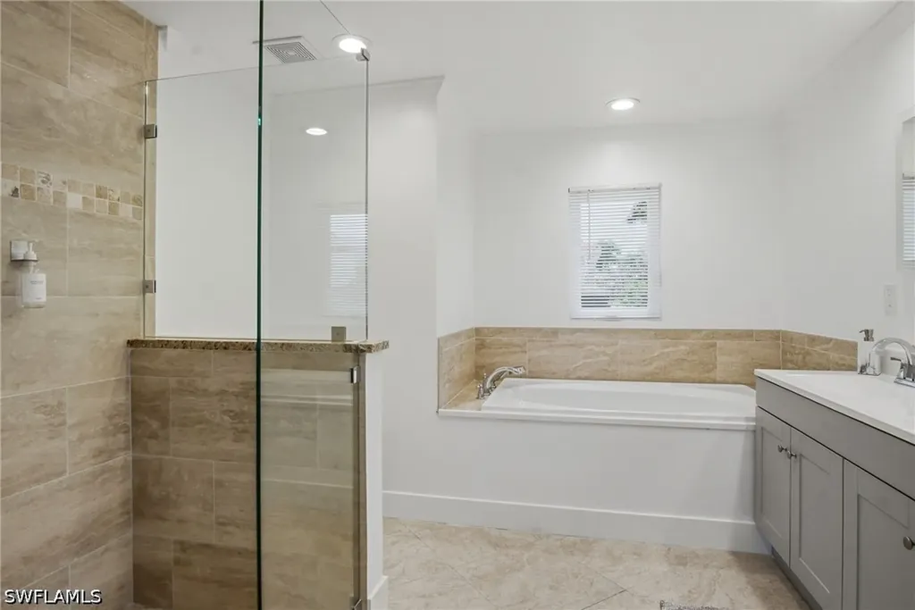 455 Bayside Avenue Naples FL 34108