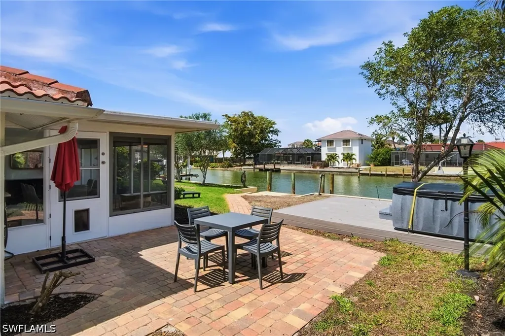 455 Bayside Avenue Naples FL 34108