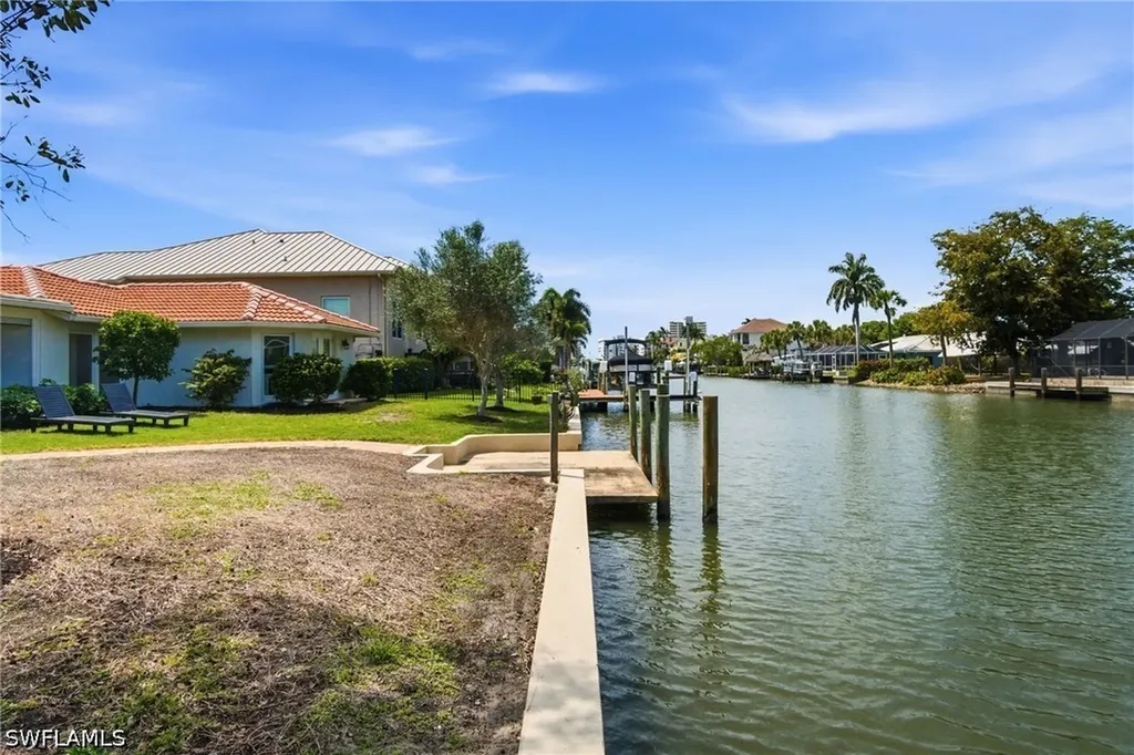 455 Bayside Avenue Naples FL 34108