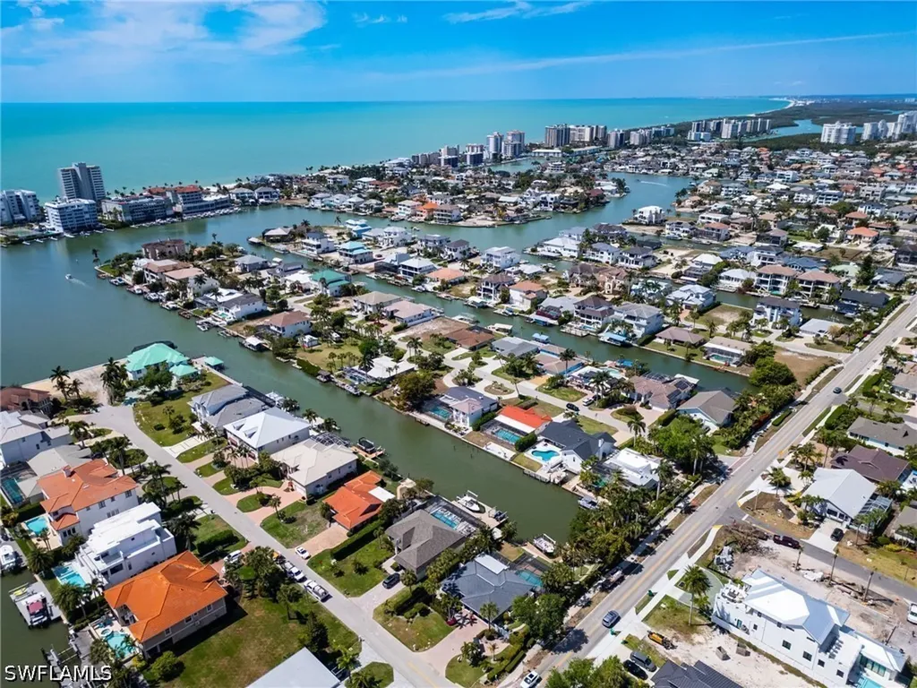 455 Bayside Avenue Naples FL 34108