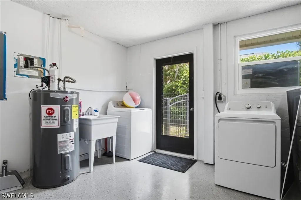 455 Bayside Avenue Naples FL 34108