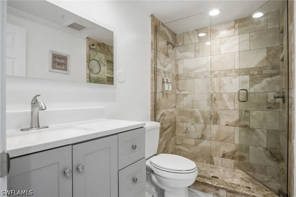 455 Bayside Avenue Naples FL 34108
