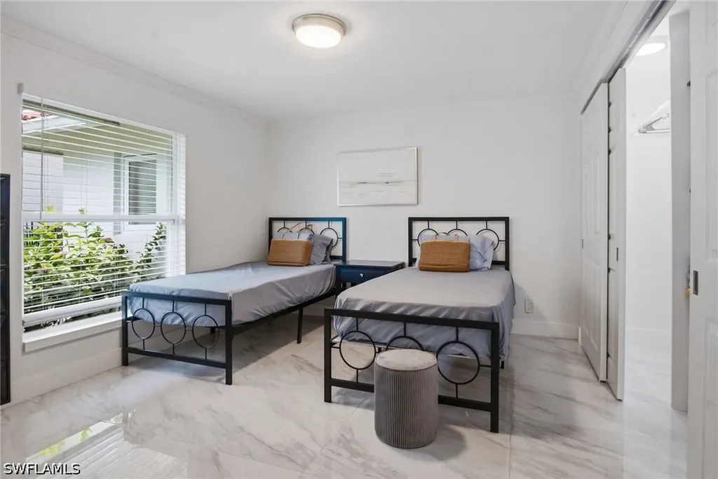 455 Bayside Avenue Naples FL 34108