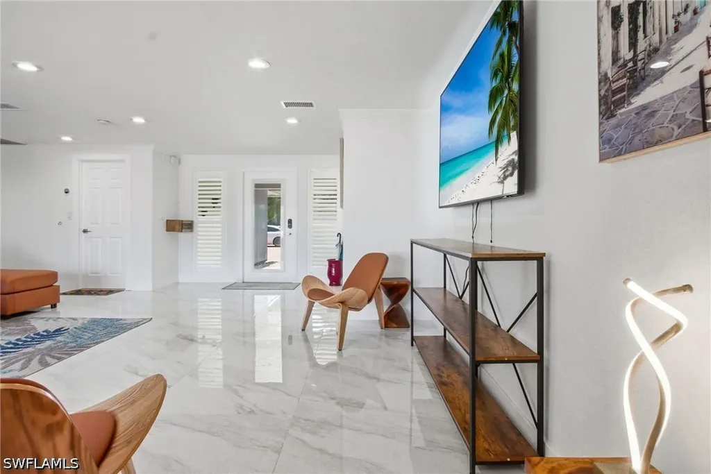 455 Bayside Avenue Naples FL 34108