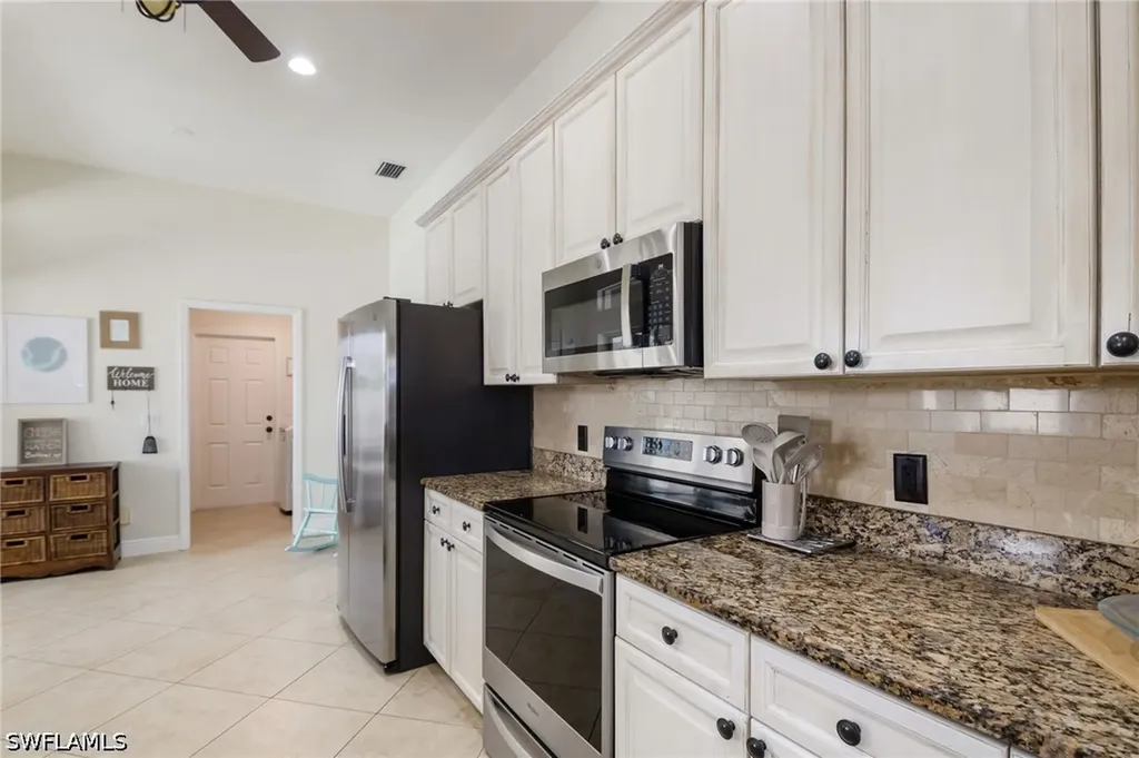 2534 NE 20th Court Cape Coral FL 33909