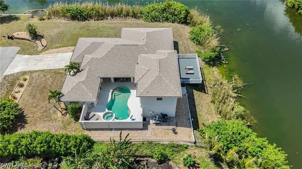 2534 NE 20th Court Cape Coral FL 33909