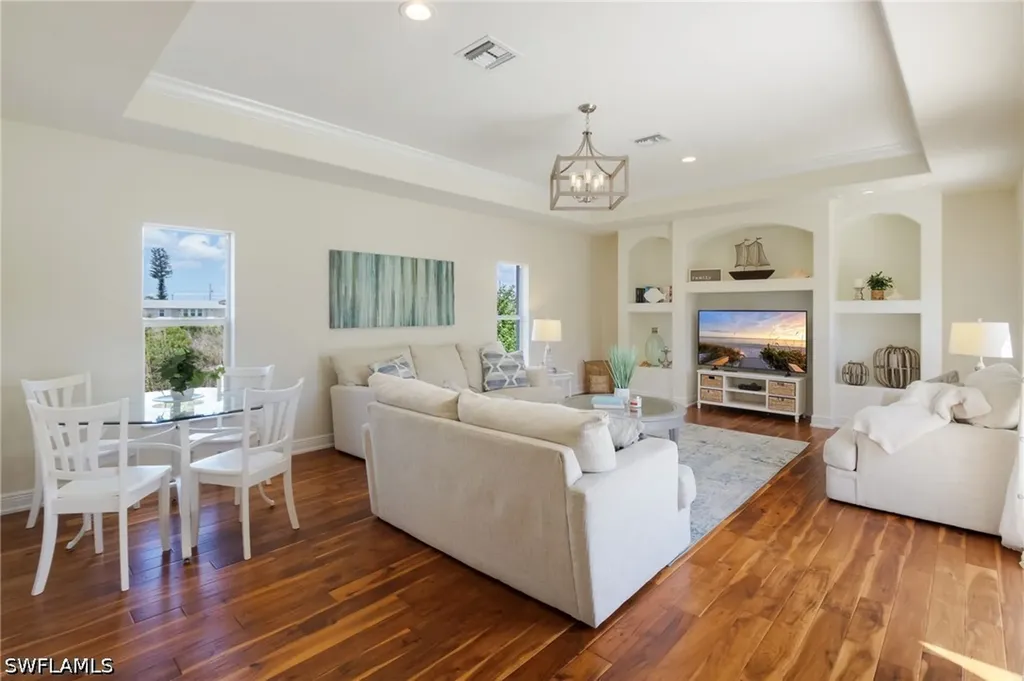 2534 NE 20th Court Cape Coral FL 33909