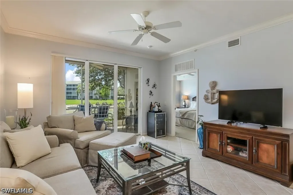 3996 Bishopwood Court E Naples FL 34114