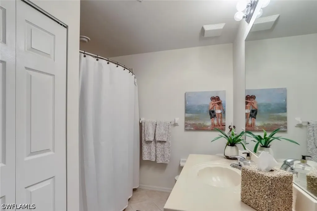 3996 Bishopwood Court E Naples FL 34114