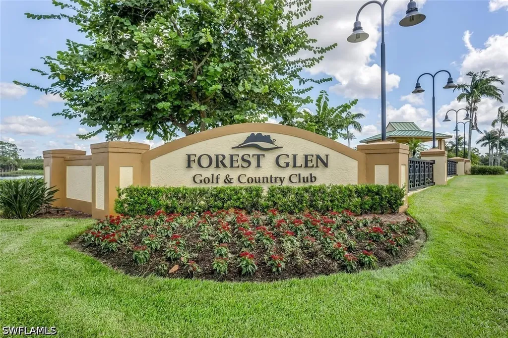 3996 Bishopwood Court E Naples FL 34114