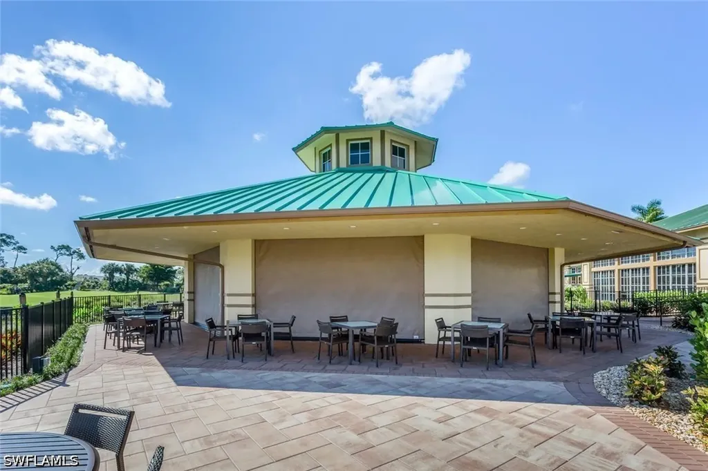 3996 Bishopwood Court E Naples FL 34114