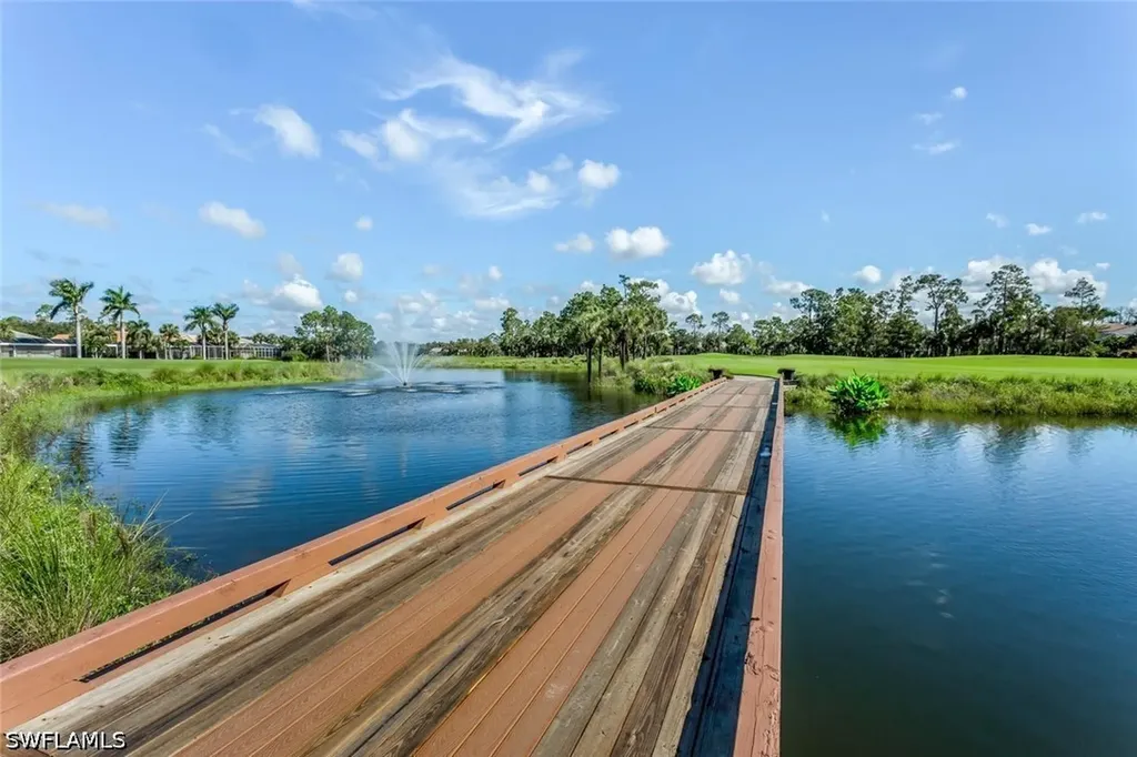 3996 Bishopwood Court E Naples FL 34114