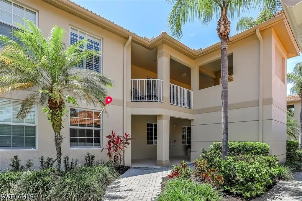 3996 Bishopwood Court E Naples FL 34114